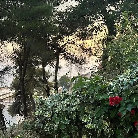 Cozy 1 Bedroom Apartment-Saranda 아파트 Sarandë