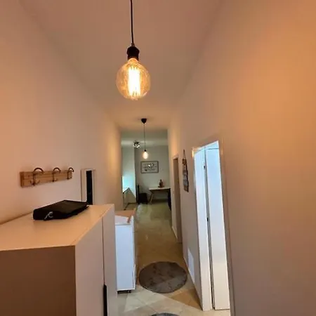 Apartment Deluxe *