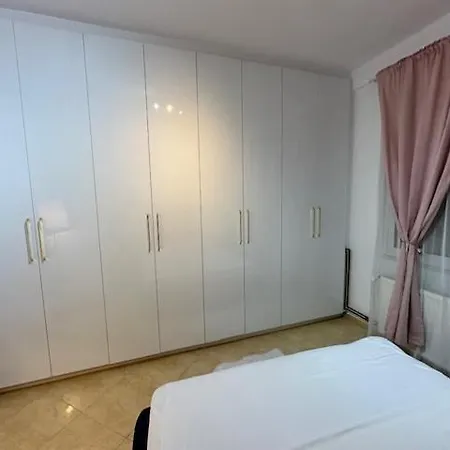 아파트 Cozy 1 Bedroom Apartment-Saranda